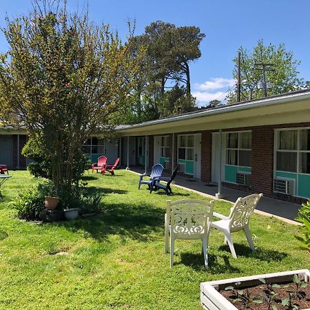 Bay Inn Hotel North Camellia Acres Bagian luar foto