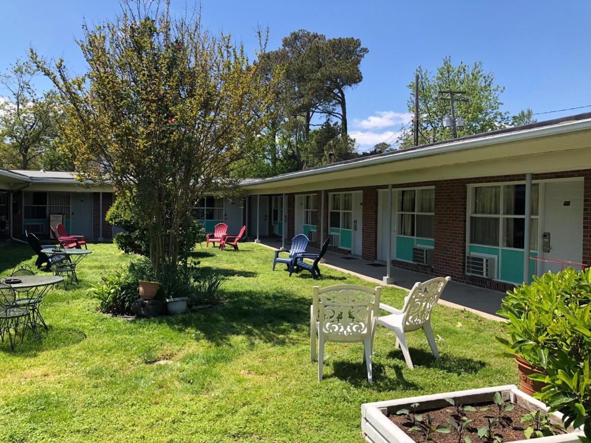 Bay Inn Hotel North Camellia Acres Bagian luar foto