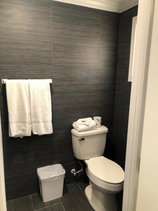 Bay Inn Hotel North Camellia Acres Bagian luar foto